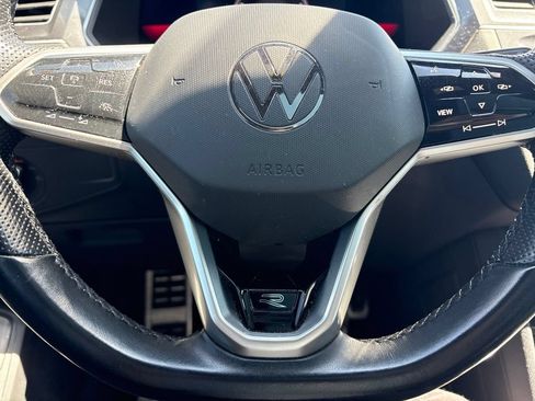 Used 2022 Volkswagen Tiguan SE R-Line AWD/4WD image 15