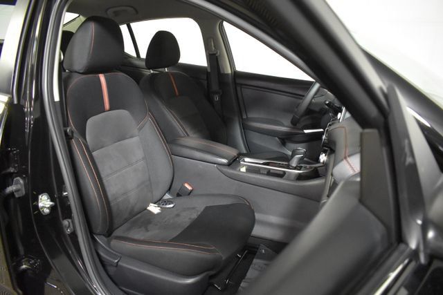 Certified 2025 Nissan Sentra SR w/ Midnight Edition FWD image 32