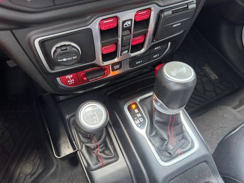 Used 2020 Jeep Wrangler Unlimited Rubicon AWD/4WD image 28