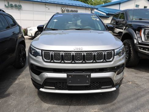 Used 2023 Jeep Compass Limited w/ Elite Group AWD/4WD image 2