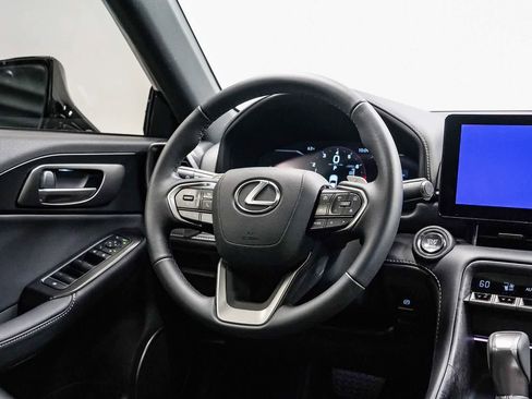 Used 2026 Lexus IS 350 F Sport RWD image 15