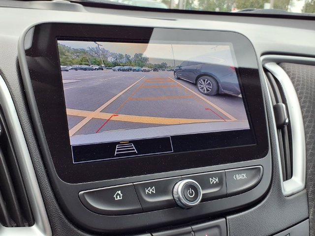 Used 2025 Chevrolet Malibu LT FWD image 8
