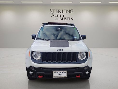 Used 2016 Jeep Renegade Trailhawk w/ Premium Trailhawk Package image 2