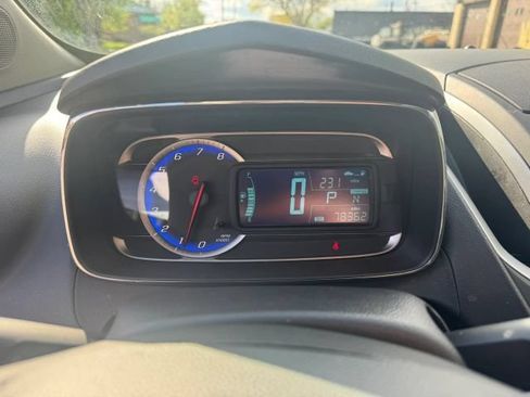 Used 2015 Chevrolet Trax LT w/ LT Sun and Sound Package AWD/4WD image 13