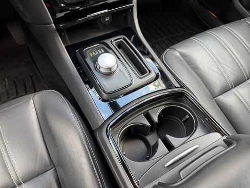 Used 2019 Chrysler 300 S image 16