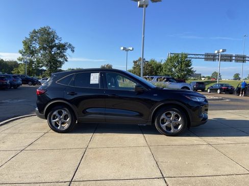 Used 2025 Ford Escape ST-Line FWD image 17