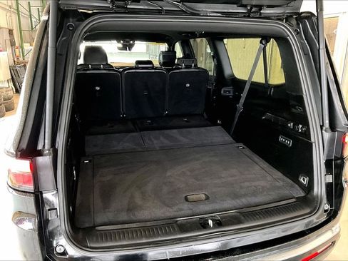 Used 2024 Jeep Wagoneer L Series II w/ Flexible Seating Group AWD/4WD image 36