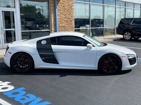 Used 2015 Audi R8 V10 w/ Full Leather Package AWD/4WD image 22