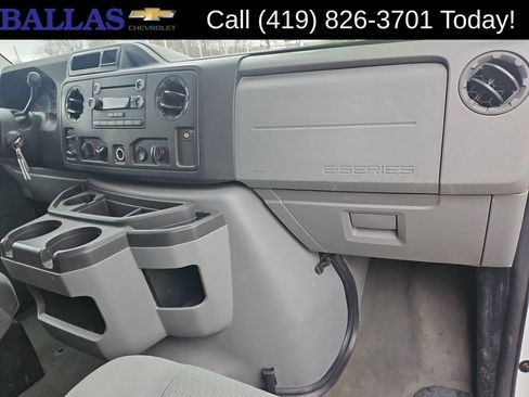 Used 2011 Ford E-350 and Econoline 350 XLT RWD image 27