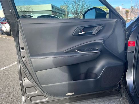 Used 2023 Toyota Crown Limited image 20