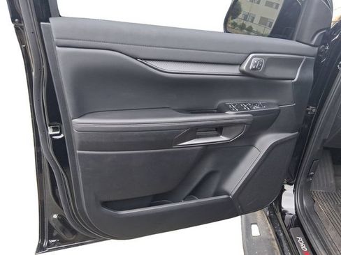 Used 2025 Ford Ranger Raptor AWD/4WD image 11