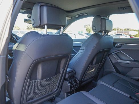 Certified 2025 Audi Q3 2.0T Premium w/ Convenience Package image 28