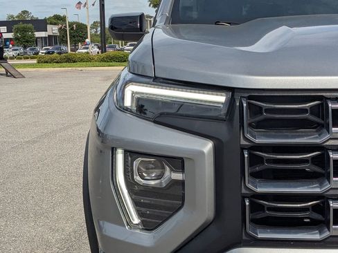 Certified 2025 GMC Canyon AT4 AWD/4WD image 9