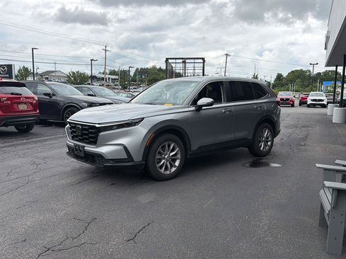 Used 2024 Honda CR-V EX-L image 3