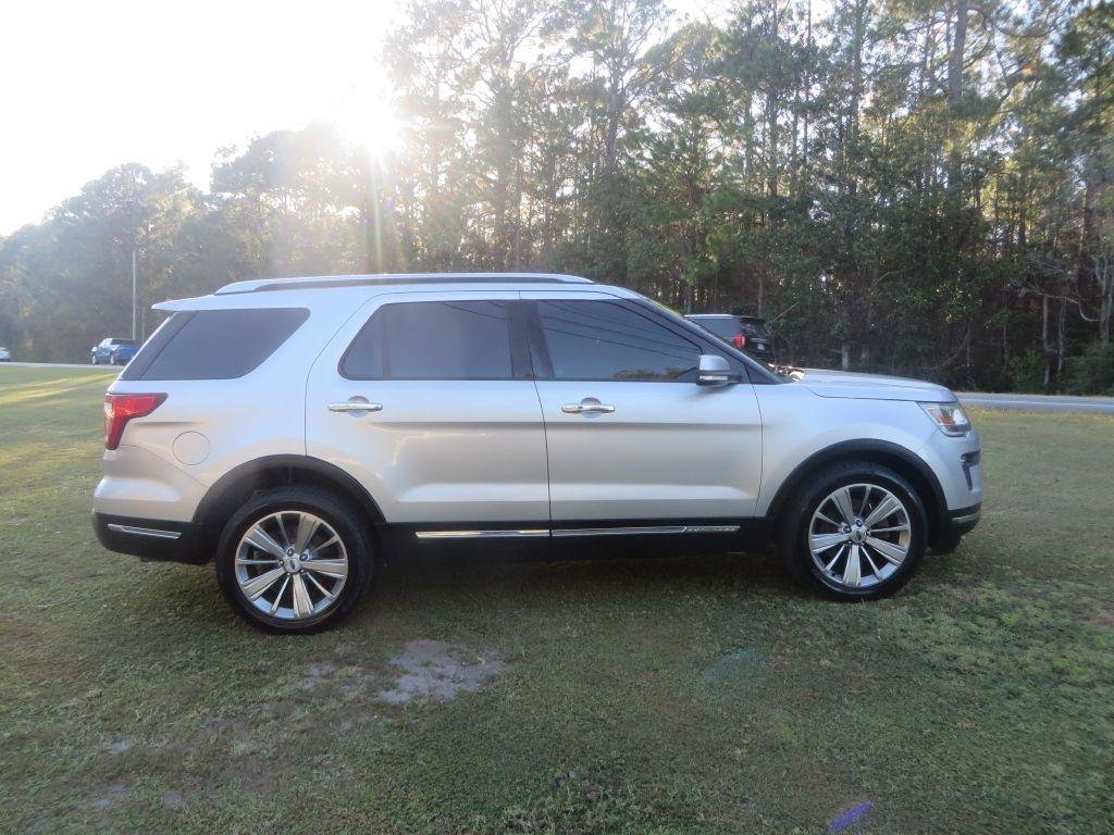 Used 2018 Ford Explorer Limited FWD image 5