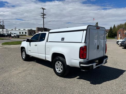 Used 2017 Chevrolet Colorado W/T w/ WT Convenience Package AWD/4WD image 3