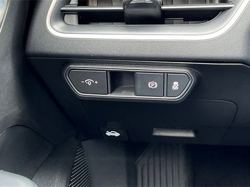 New 2025 Kia K4 LX image 29