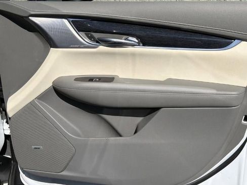 Certified 2023 Cadillac XT6 Premium Luxury FWD image 14