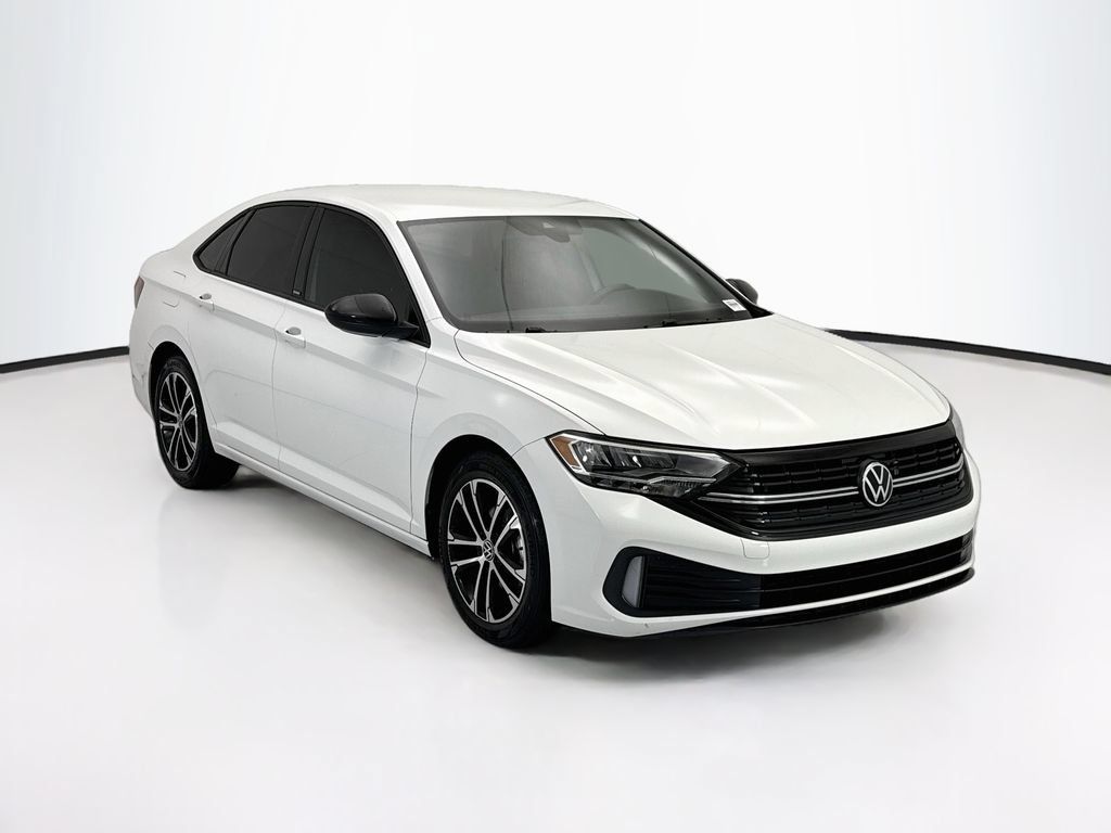 Used 2024 Volkswagen Jetta Sport FWD image 3
