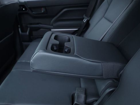 Used 2025 Toyota 4Runner TRD Off-Road Premium image 12