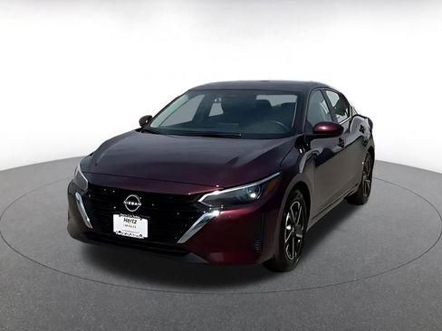 Used 2025 Nissan Sentra SV image 4