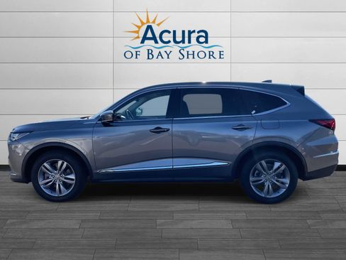 Used 2023 Acura MDX SH-AWD image 2