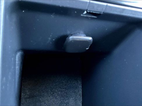 Used 2025 Toyota Camry LE image 31