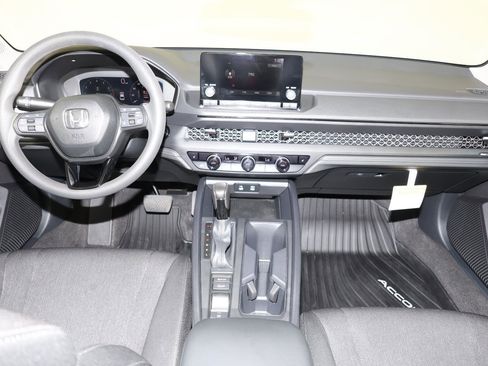 Used 2025 Honda Accord SE image 11