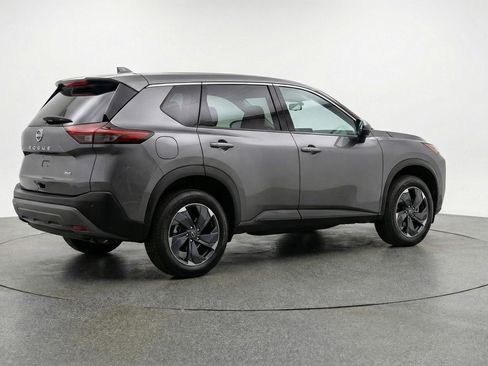 Used 2025 Nissan Rogue SV AWD/4WD image 9