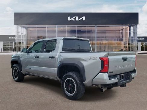 Used 2024 Toyota Tacoma TRD Off-Road AWD/4WD image 4