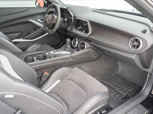 Used 2022 Chevrolet Camaro SS RWD image 22