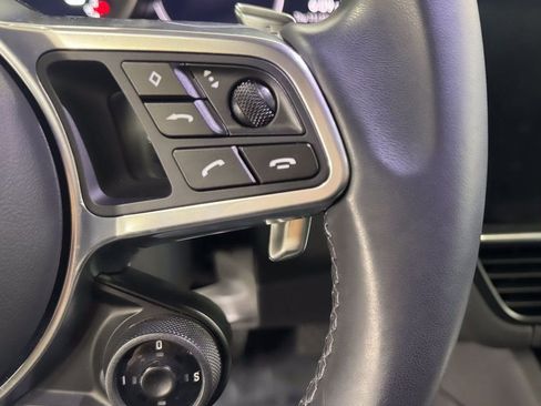 Used 2023 Porsche Cayenne Coupe image 13