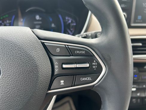 Used 2020 Hyundai Santa Fe SEL w/ Convenience Package FWD image 18