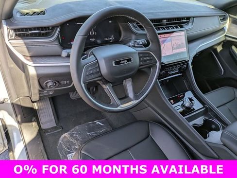 New 2025 Jeep Grand Cherokee Limited w/ Luxury Tech Group II image 10