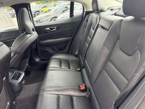 Used 2024 Volvo S60 B5 Plus image 9