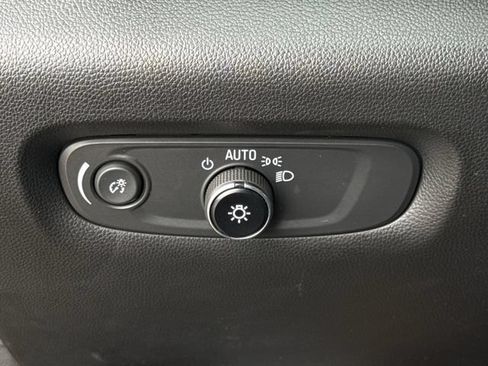 Certified 2023 Chevrolet Traverse LT FWD image 24