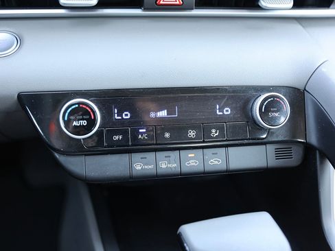 Certified 2023 Hyundai Elantra SEL FWD image 21