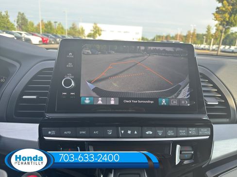 New 2026 Honda Odyssey Touring image 15