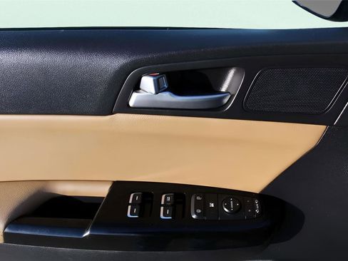 Used 2020 Kia Sportage SX image 15