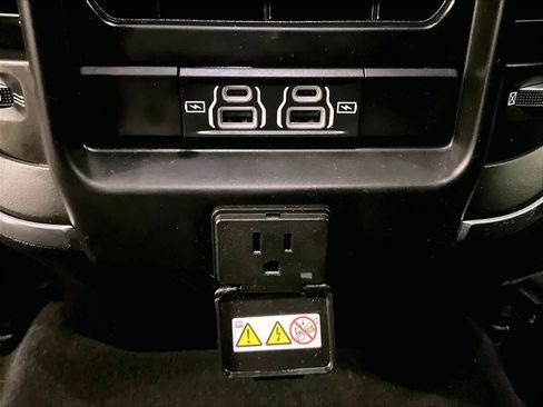 Used 2022 RAM 1500 Laramie image 27