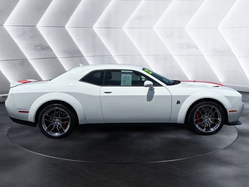 Used 2022 Dodge Challenger R/T Scat Pack RWD image 6