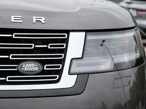 Used 2023 Land Rover Range Rover Long Wheelbase Autobiography AWD/4WD image 9