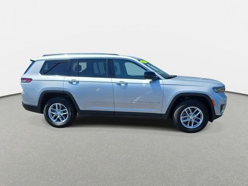 Used 2023 Jeep Grand Cherokee L Laredo image 3