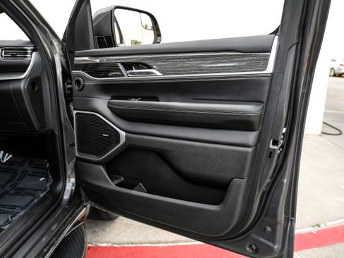 Used 2022 Jeep Wagoneer Series II w/ Premium Group I RWD image 42