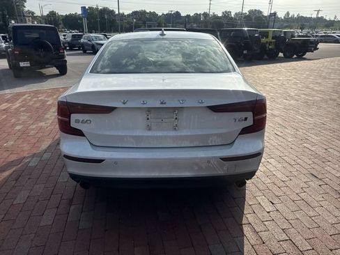 Used 2020 Volvo S60 T6 Momentum AWD/4WD image 13