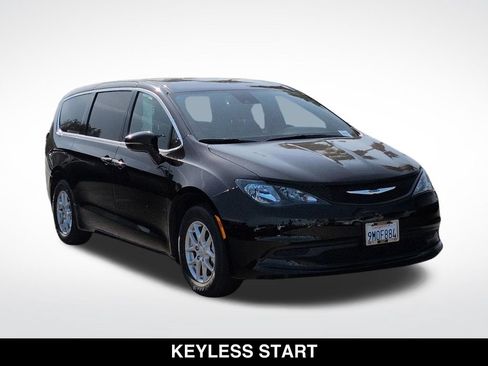Used 2026 Chrysler Voyager LX FWD image 2