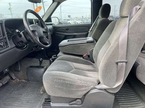 Used 2004 Chevrolet Silverado 1500 LS image 14