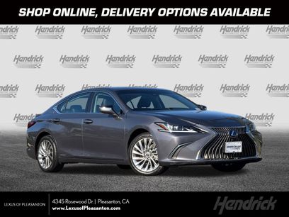 Used 2020 Lexus ES 300h w/ Luxury Package
