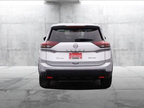 Used 2024 Nissan Rogue SV image 6