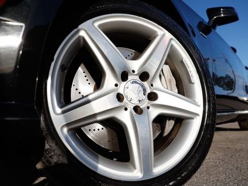 Used 2012 Mercedes-Benz CLS 550 4MATIC w/ Premium I Pkg image 30